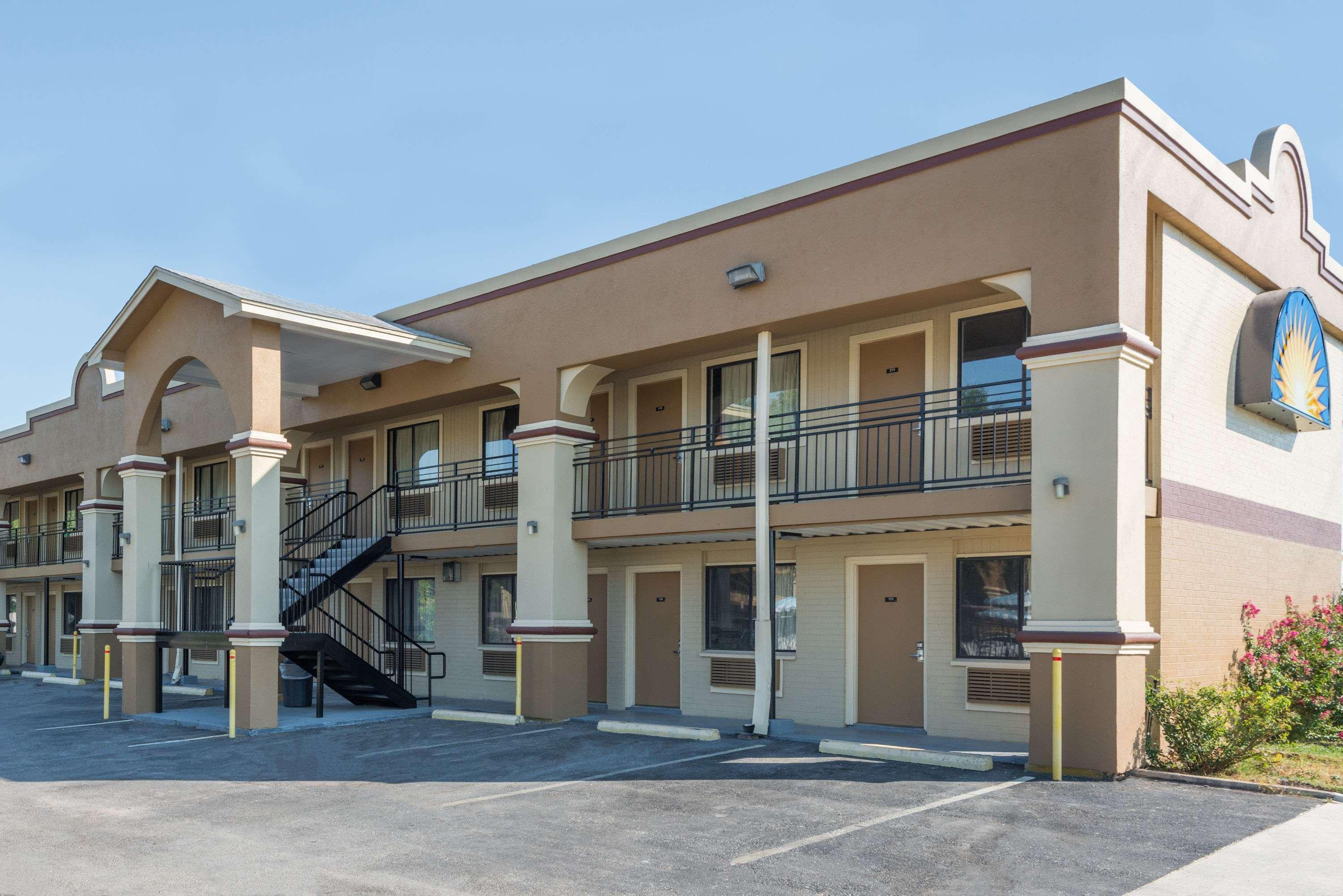 Days Inn By Wyndham San Marcos Exterior foto